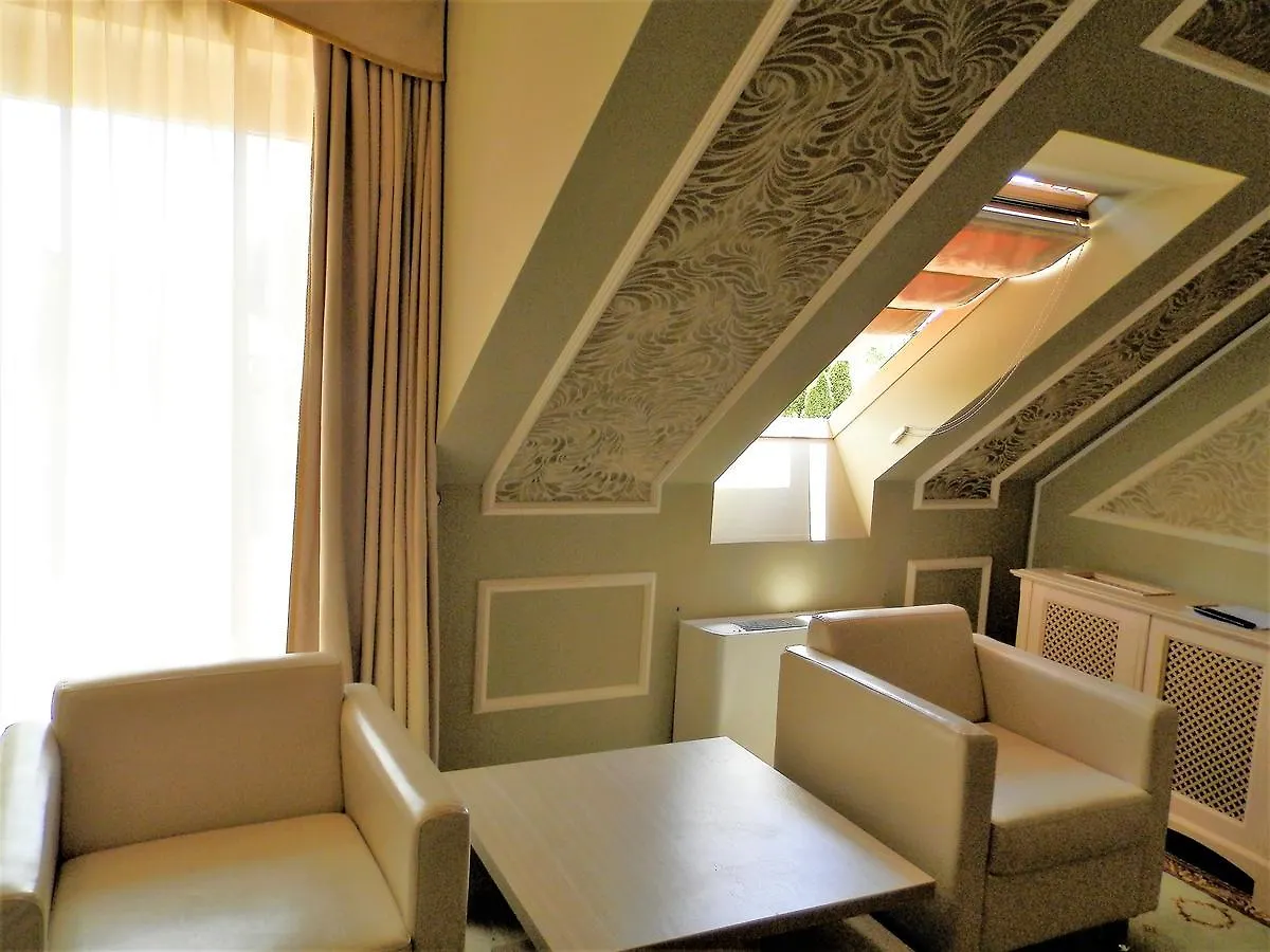 Nagyret Panzio Eger Bed and Breakfast
